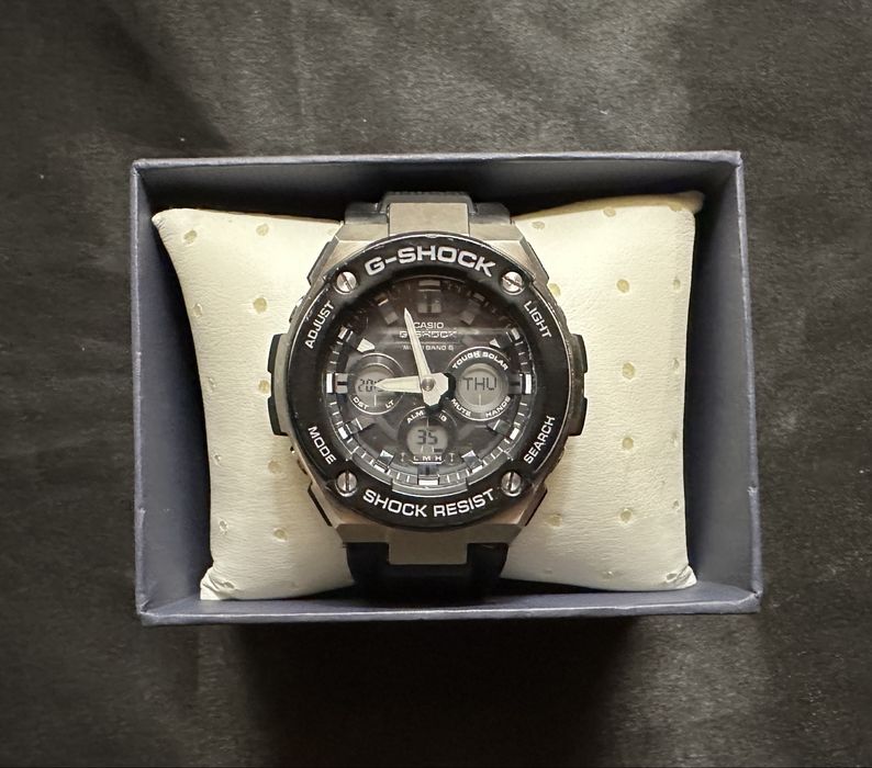 Часы Casio G-Shock GST-W300