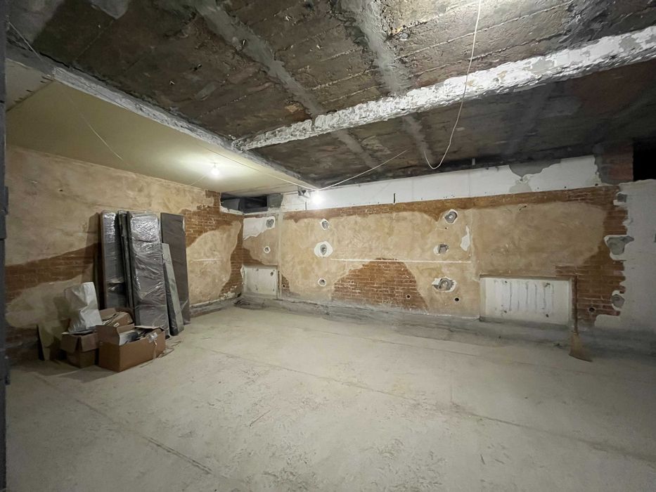 Продаж приміщення 290 кв.м. фасад, Хорива 1 Подол, Контрактова площа.
