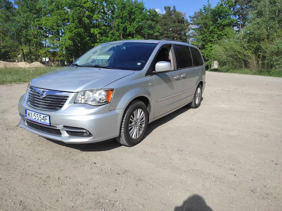 Lancia Voyager 7 osobowy, zadbany, bez rdzy