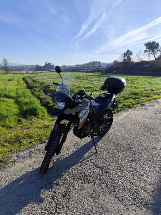 Um DSR Adventure TT 125