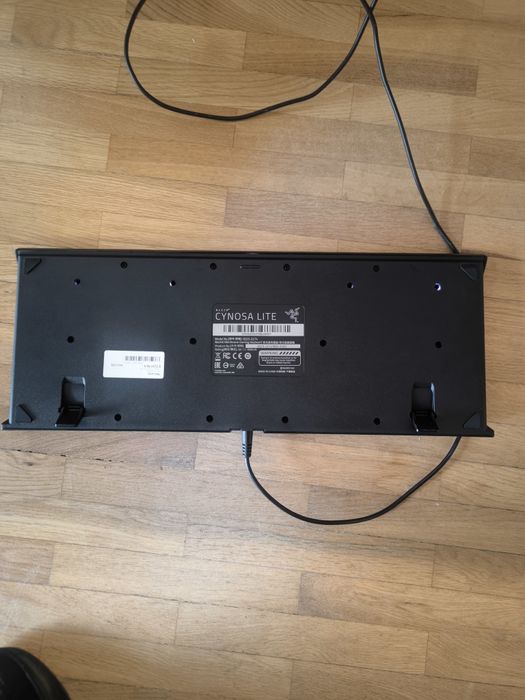 Teclado RAZER CYNOSA LITE retro iluminado  com fio