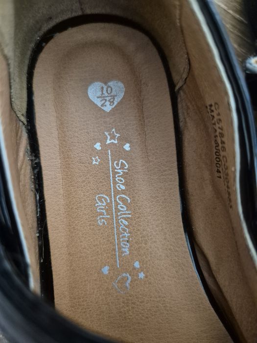 Czarne eleganckie buciki 28