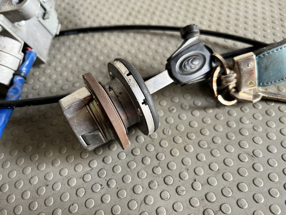 Stacyjka kymco x-town 125 300 korek zamek Inowrocław • OLX.pl