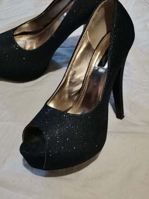 Жіночі туфлі. Б/у