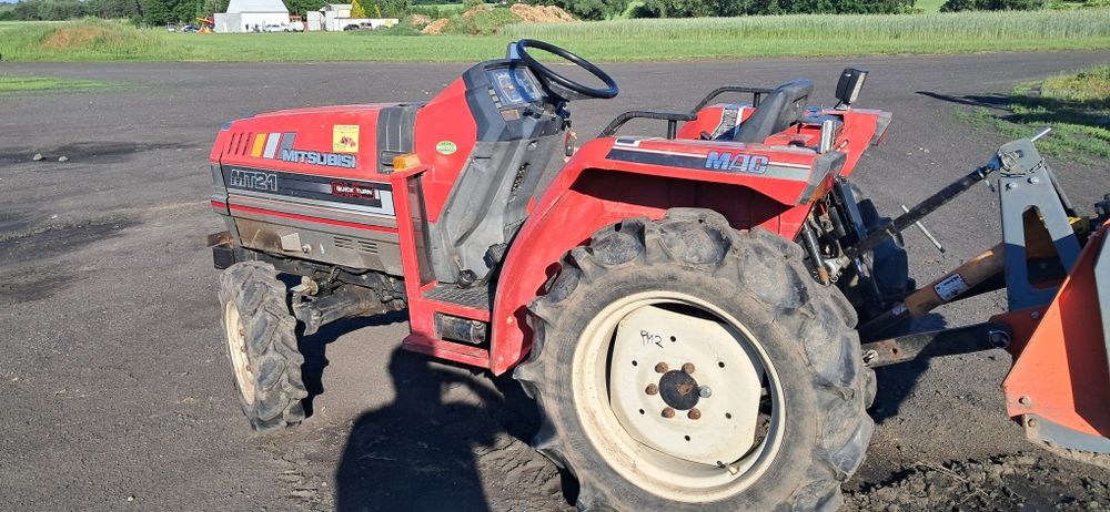 Traktorek mitsubishi mt21