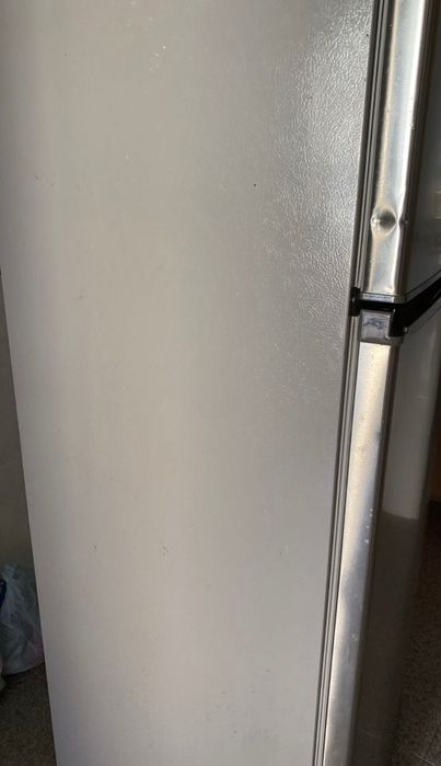 Frigorífico Confortec 145cm (Negociável)