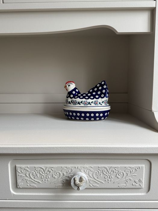 Kredens z odwietleniem odnowiony