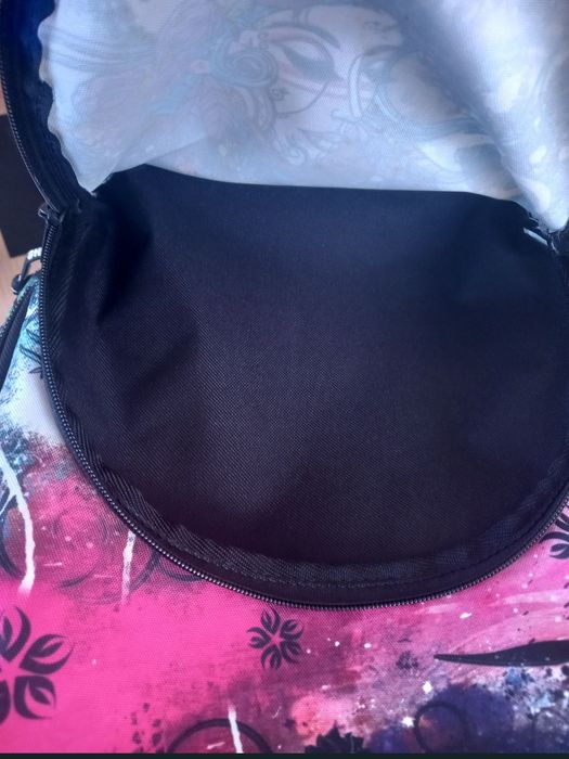 Mala escola como nova