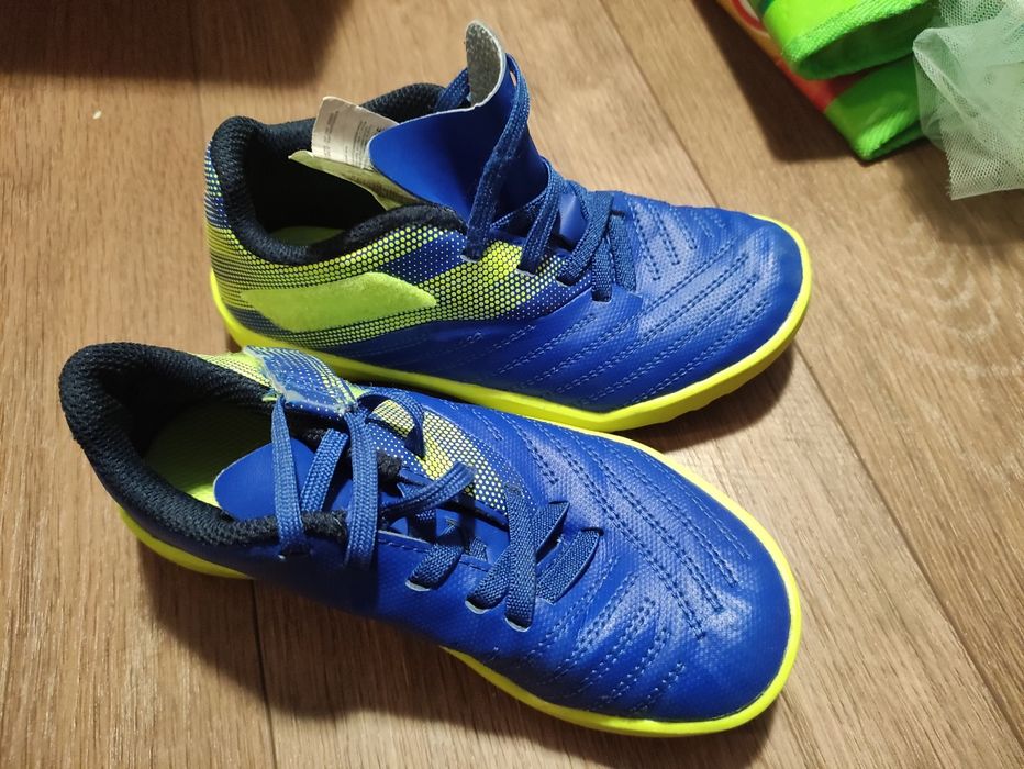 Buty, Korki na sztuczna trawe, 29