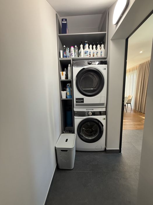 Продаж сучасного котеджу Зубра