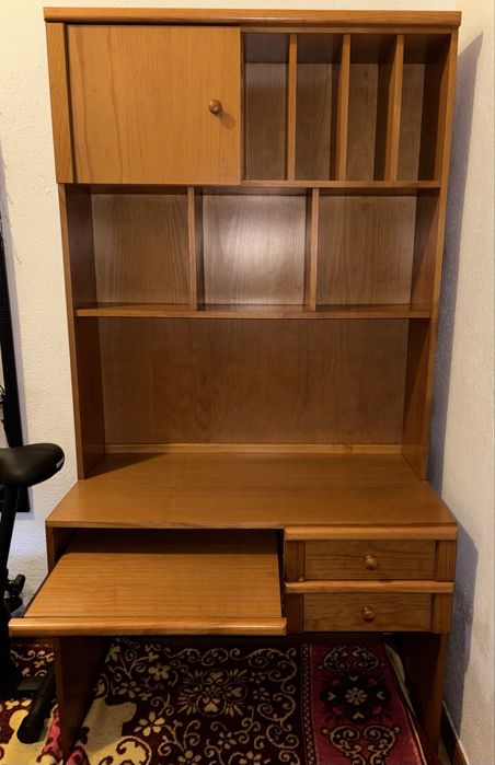 Secretária de Madeira