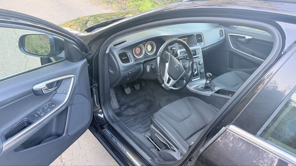 Volvo V60 D3 2011