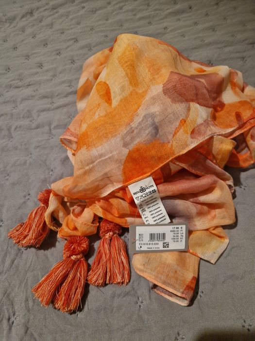 Lenço senhora e toalha em renda