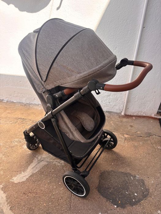 Carrinho de bebé em ótimo estado!