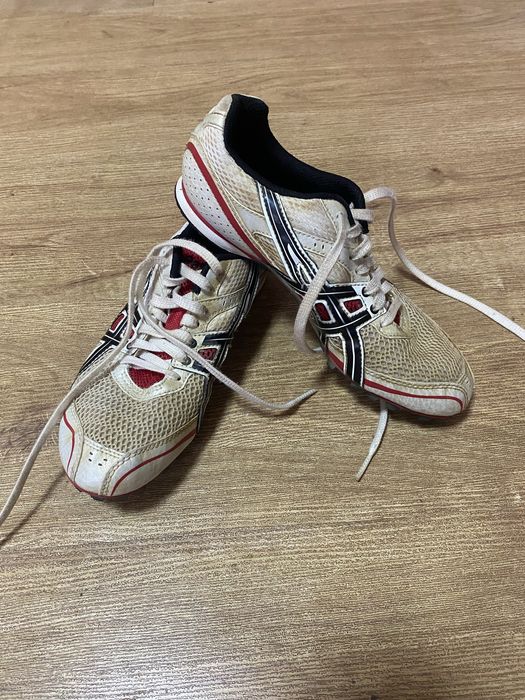 Шиповки для бігу Asics