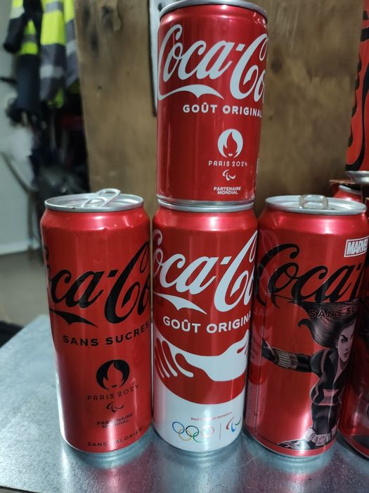 Latas coca cola de origem francesa .Star Wars, Marvel, nomes, etc.