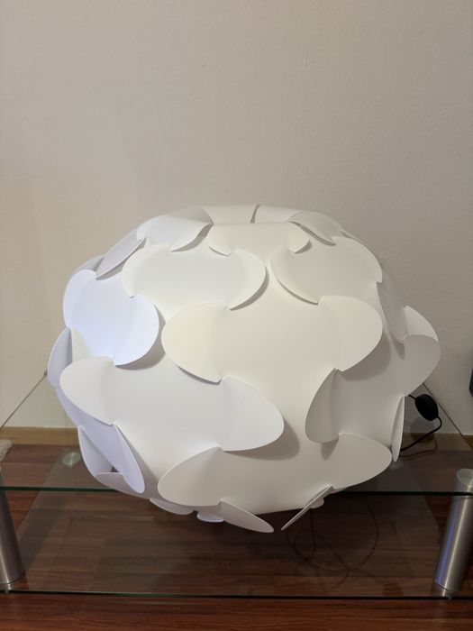 Лампа IKEA Puzzle білого кольору діаметр 65см люстра торшер світильник
