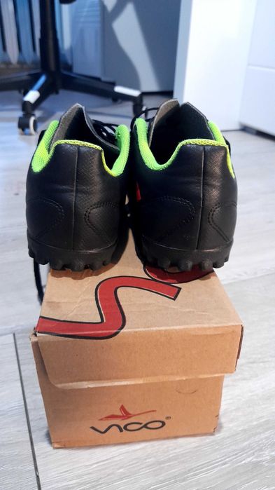 Buty halówki do piłki nożnej adidas predator