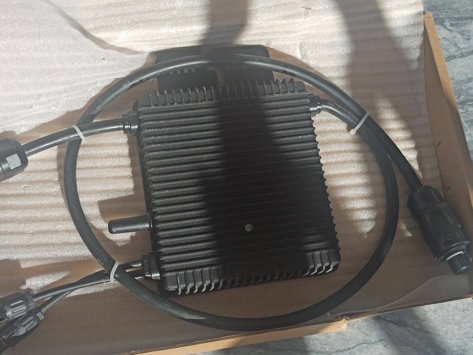 Micro inversor Hoymiles 800W + 440W