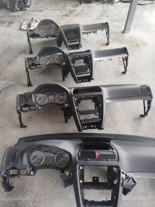 Торпеда Skoda Octavia A5 рестал Панель Шкода Октавія А5 подушк