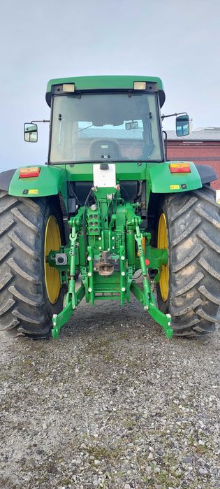 Ciągnik John Deere 7810
