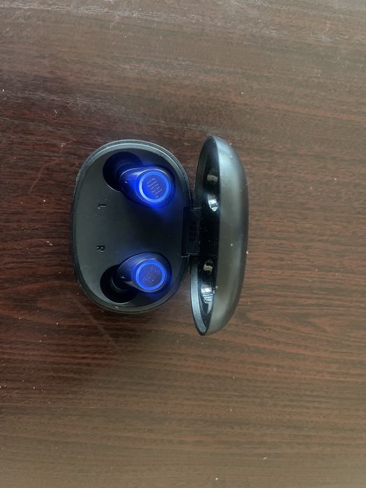 Sprzedam słuchawki JBL bezprzewodowe blutooch