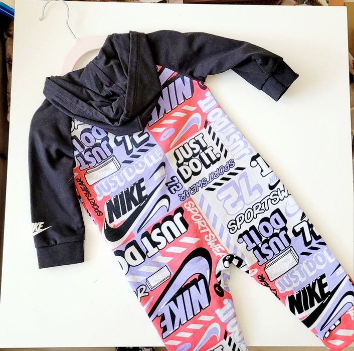 Pajac kombinezon Nike r. 80