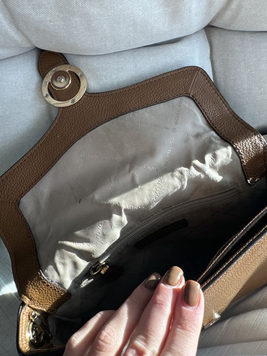 Michael Kors Vanna Medium Crossbody Bag