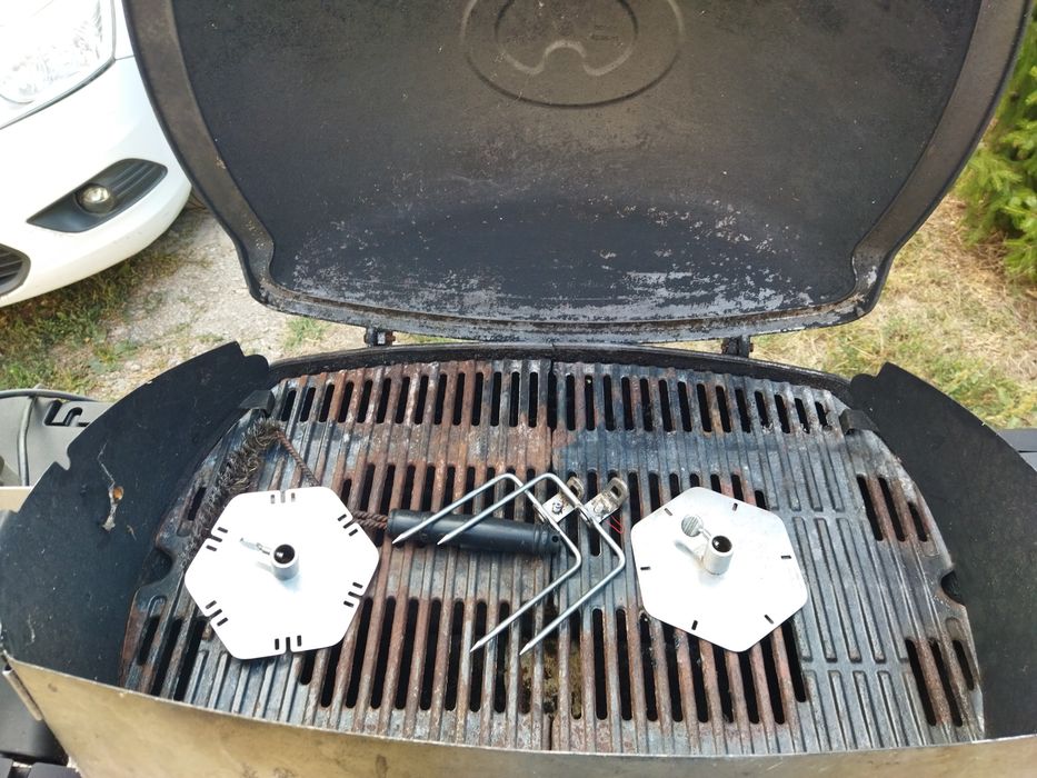 Продаю газовий гриль Weber