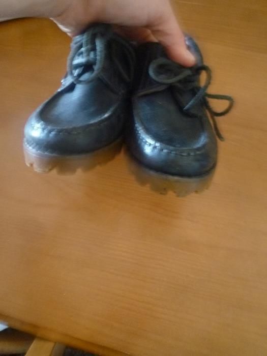 Sapatos em pele nº 34 Fabricado em Portugal