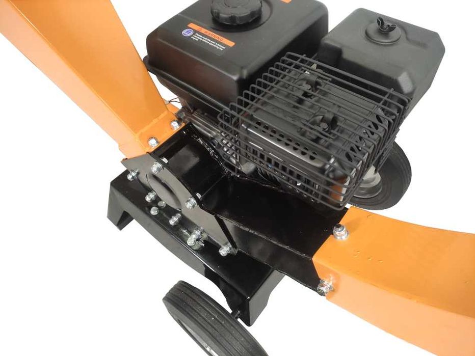 Rozdrabniacz / rębak spalinowy MasterCut GBK-70-1, średnica 50 - 60 mm