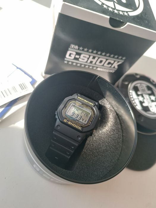 DW5035 1B Casio G-shock 35th rocznicówka.