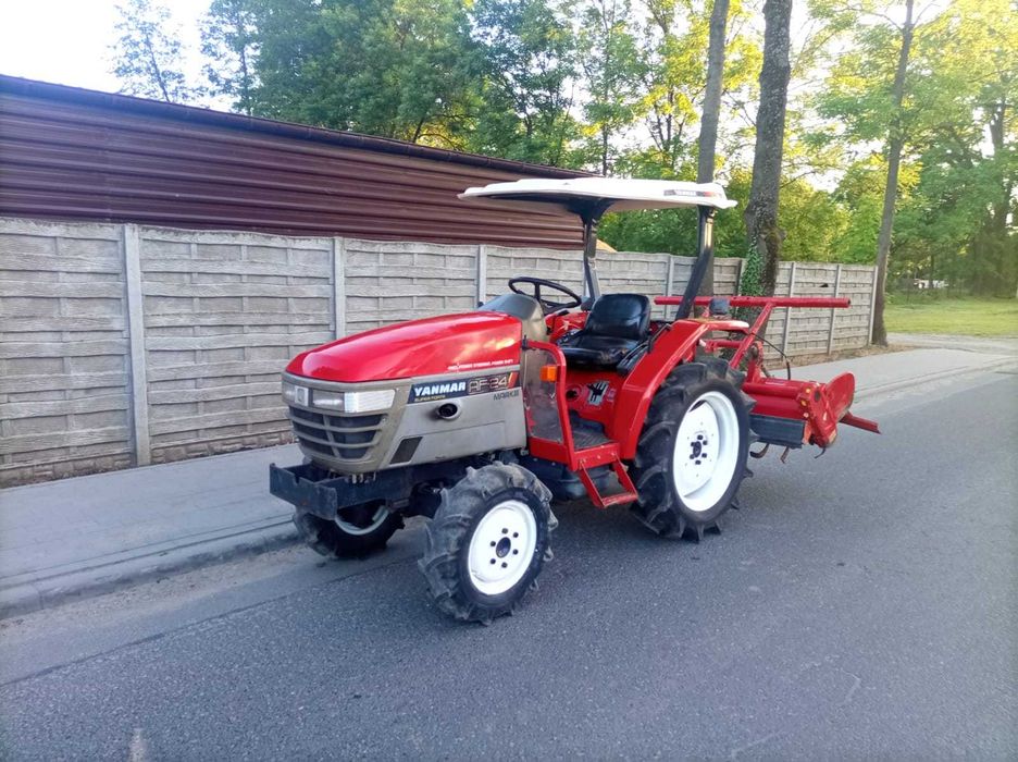 Traktorek Yanmar AF24 z glebogryzarką