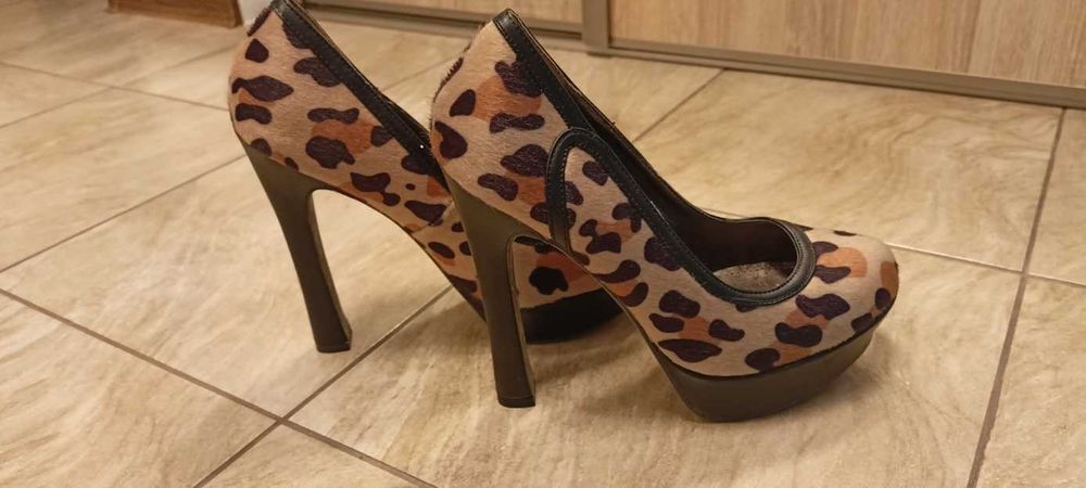 Buty, czółenka damskie na wysokim obcasie