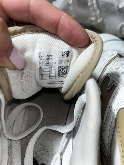 Жіночі шкіряні кросівки New Balance 550 White / Beige