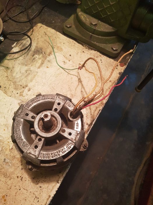 Электродвигатель от стиральной машины СССР