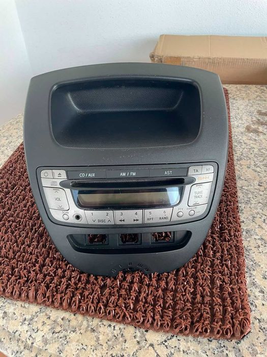 Radio e Consola Peugeot 106