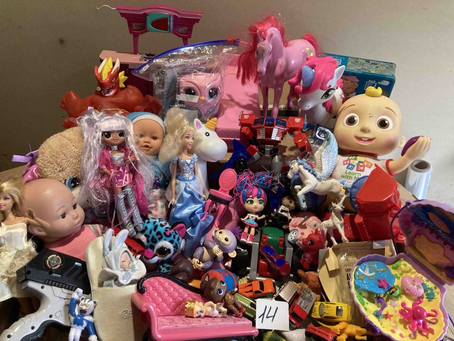 Іграшки секонд Англія та Шотландія