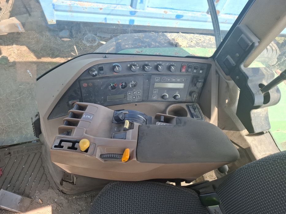 John deere 8300.