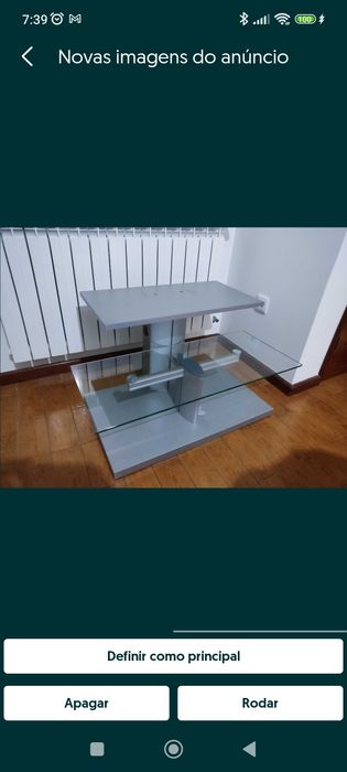 Móvel de TV com 90 cm, cinzento e com prateleira em vidro