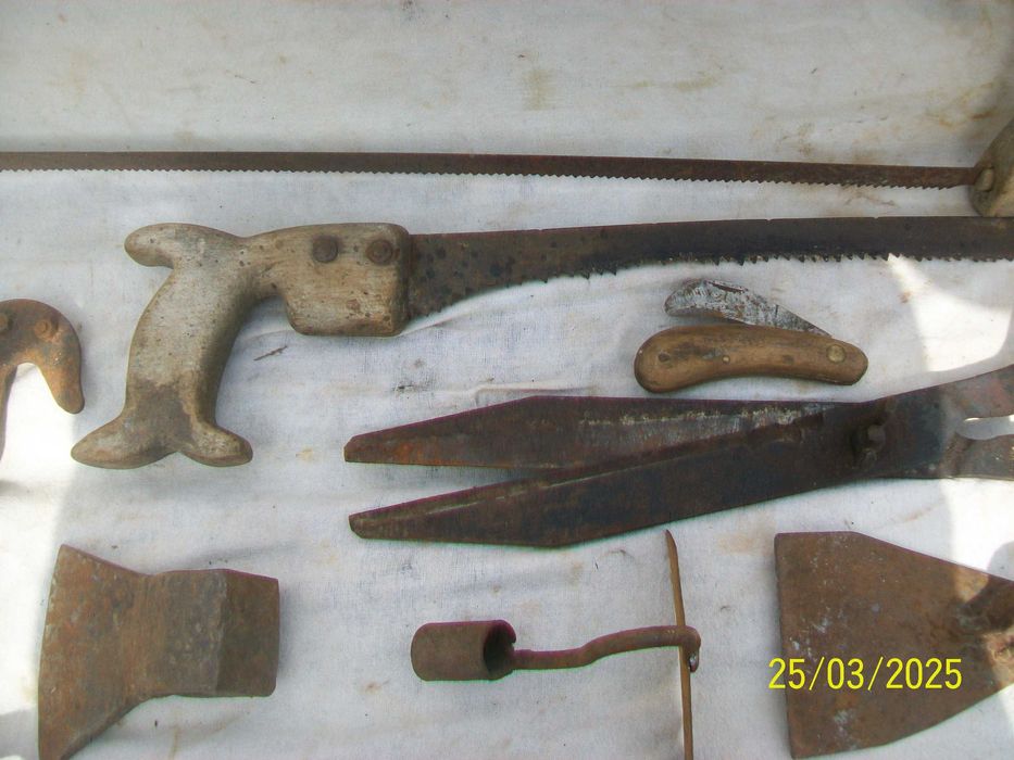 Stare narzędzia ogrodnicze