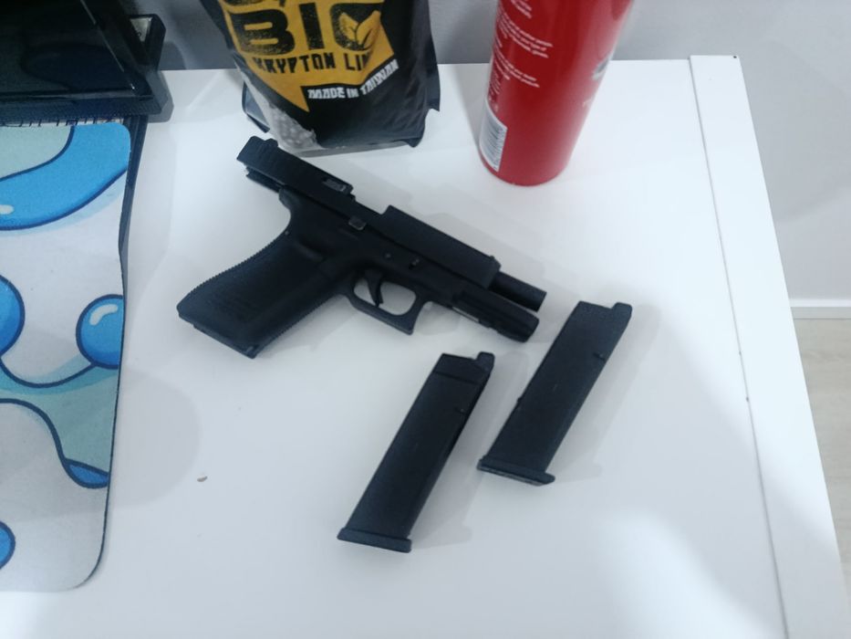 Glock 17 full metal CO2