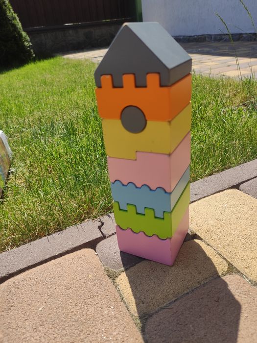 Дерев'яна пірамідка