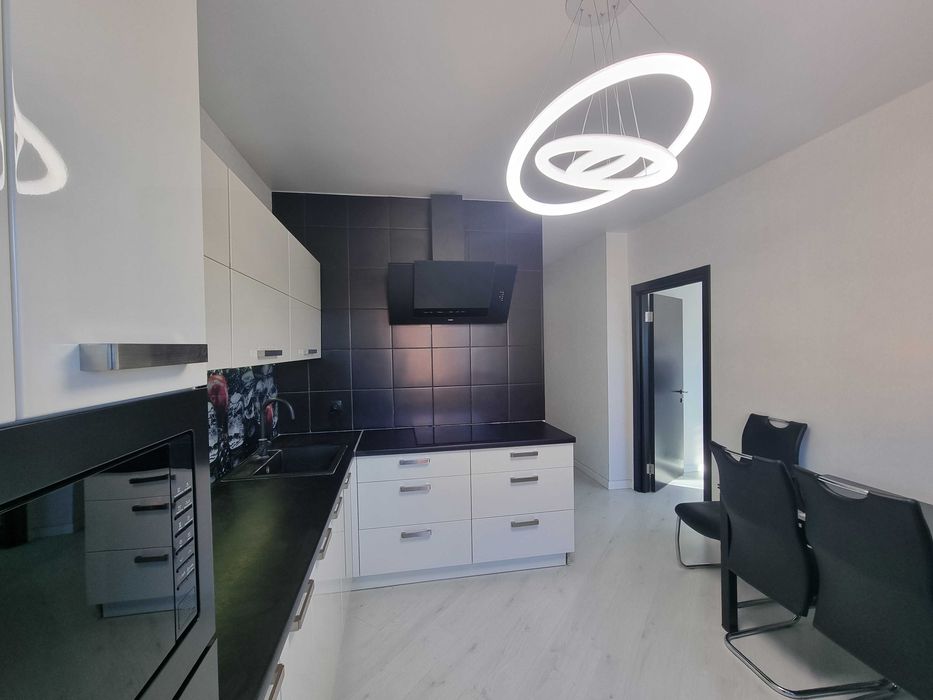 3-кімнатан квартира з ремонтом біля Центрального Парку