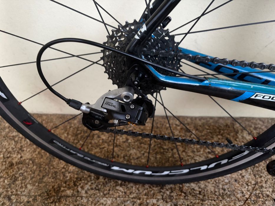 Bicicleta focus carbono M