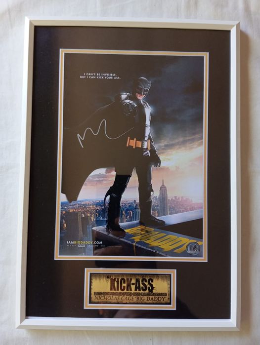 Moldura Filme Kick-Ass - Big Daddy com Autógrafo (A4)
Nico