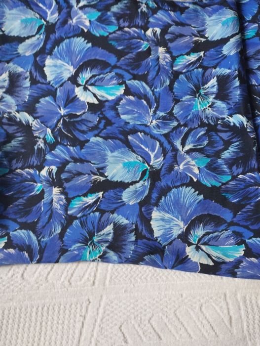 Отрезы шелковых тканей