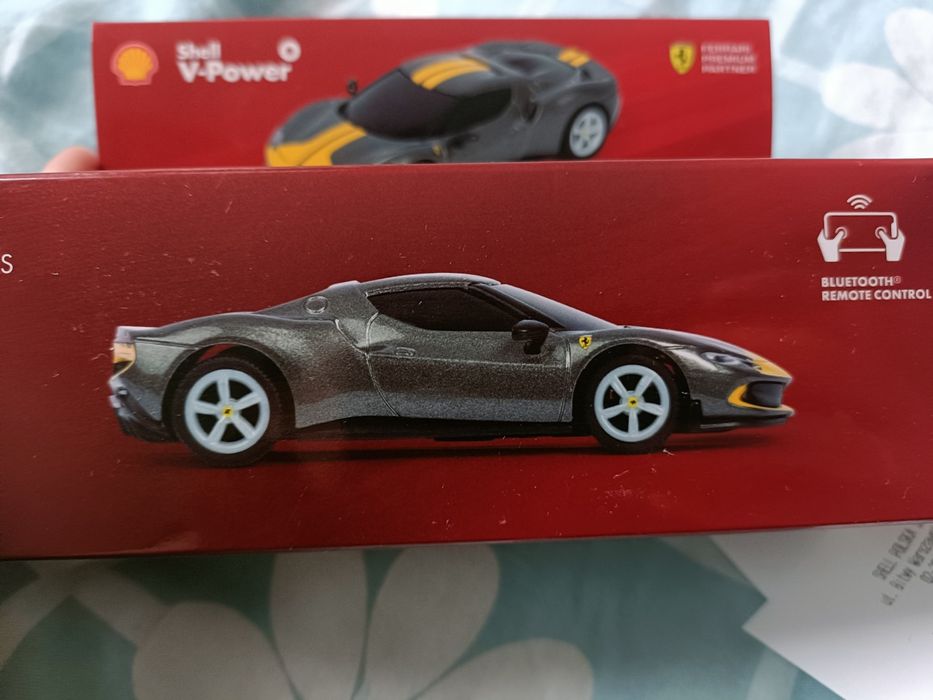 Shell Ferrari 296 GTB autko na Bluetooth zdalnie sterowane nowe parago
