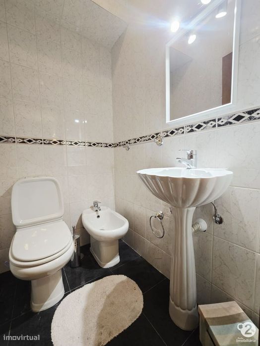 Apartamento T2 em Vilar do Paraíso ( Vila Nova de Gaia )