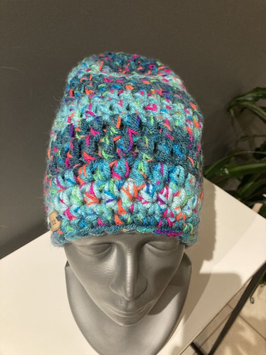 Czapka robiona na szydełku